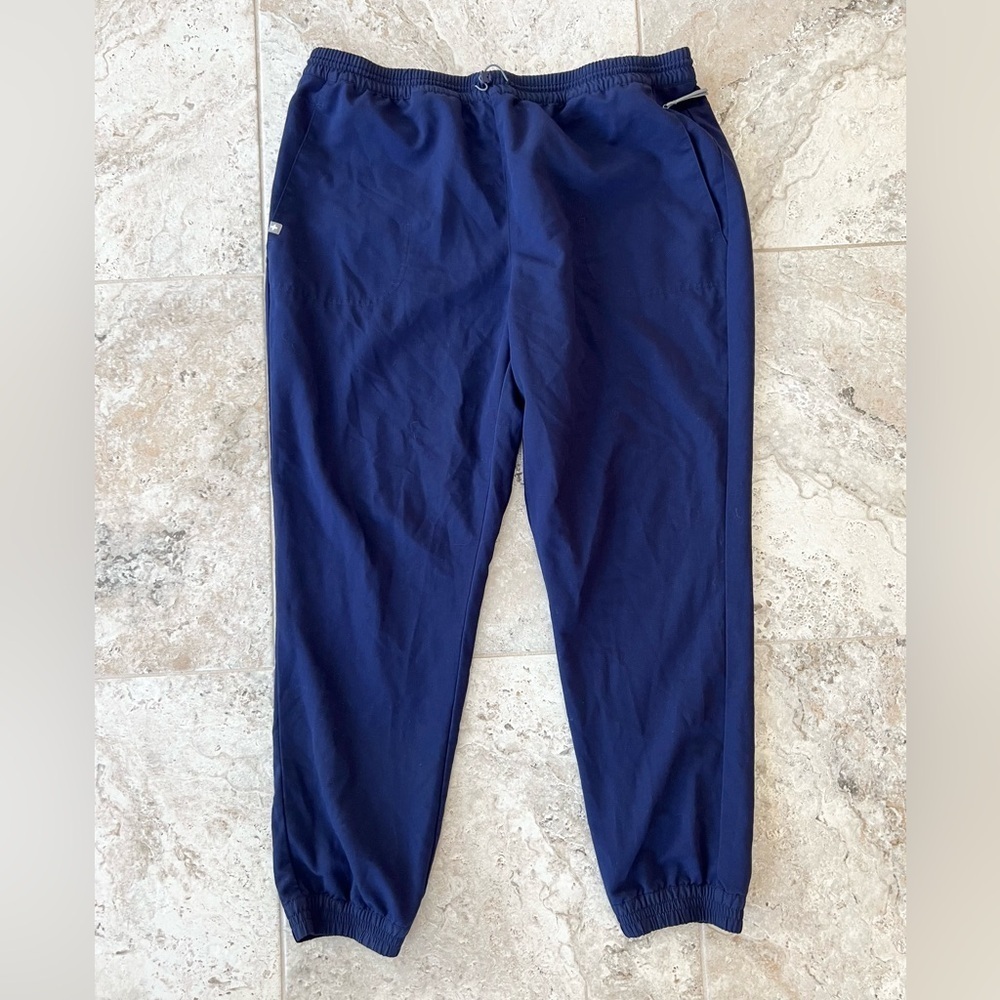 FIGS Women's Technical Collection Jogger Scrub Pants in Navy Blue, size XL